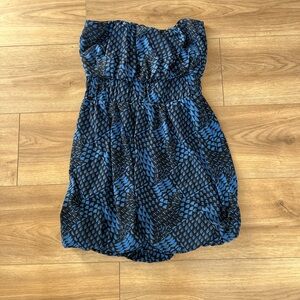 Women’s Strapless Dress